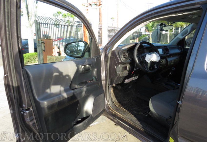 2016 Toyota Tacoma - Image 19