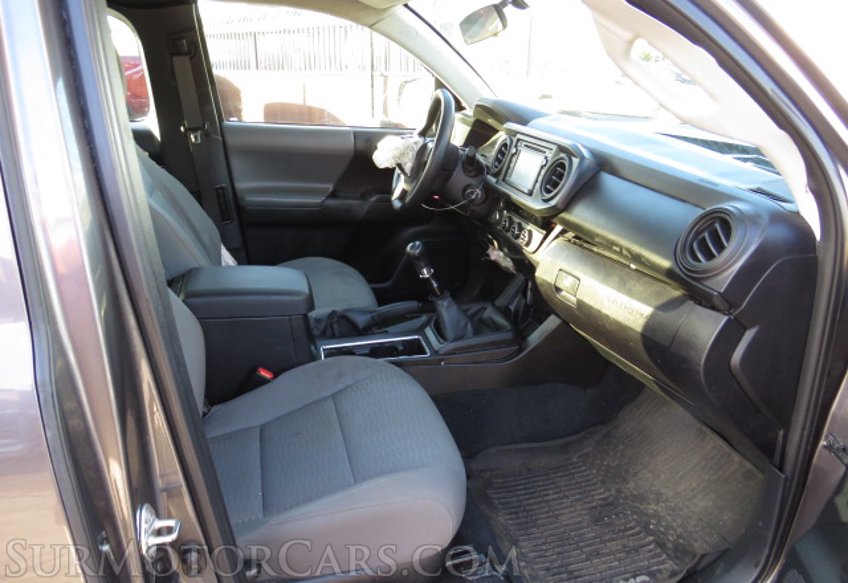 2016 Toyota Tacoma - Image 21