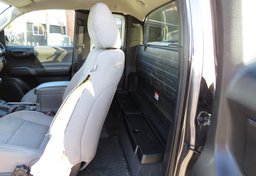 2016 Toyota Tacoma - Image 27