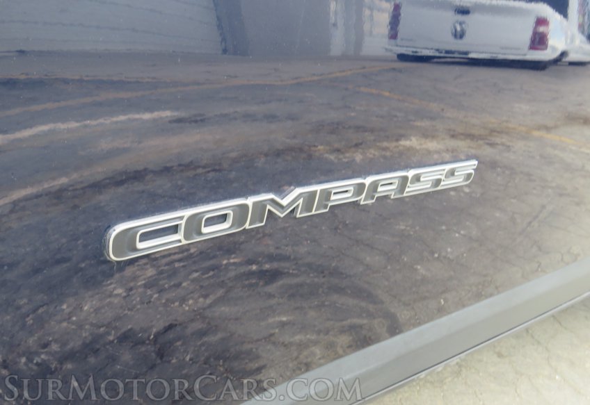 2018 Jeep Compass - Image 23