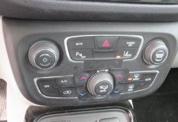 2018 Jeep Compass - Image 44