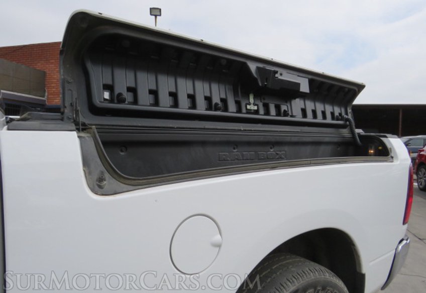 2017 Ram 1500 - Image 16