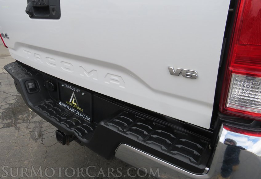 2017 Toyota Tacoma - Image 22
