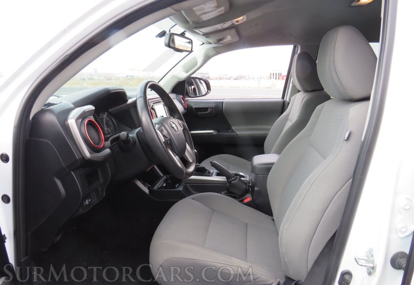 2017 Toyota Tacoma - Image 28