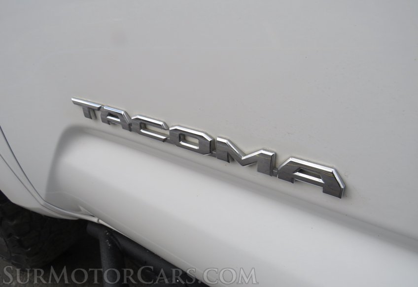 2017 Toyota Tacoma - Image 25