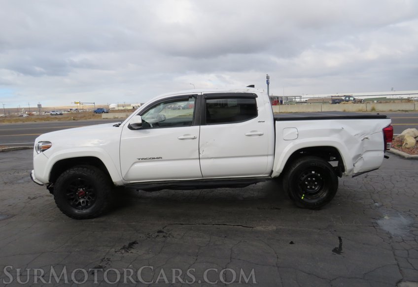 2017 Toyota Tacoma - Image 5