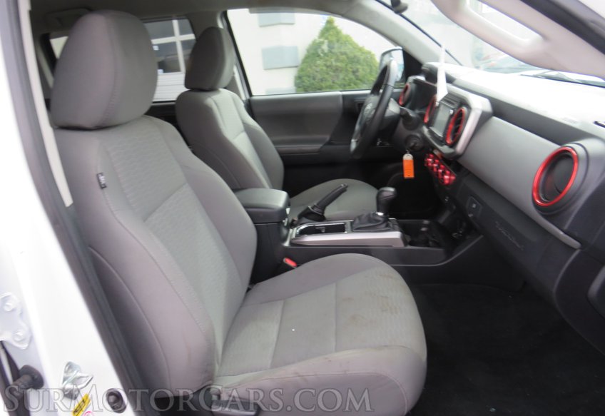 2017 Toyota Tacoma - Image 29