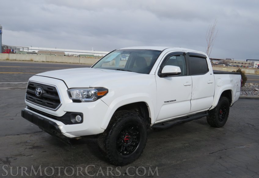 2017 Toyota Tacoma - Image 4