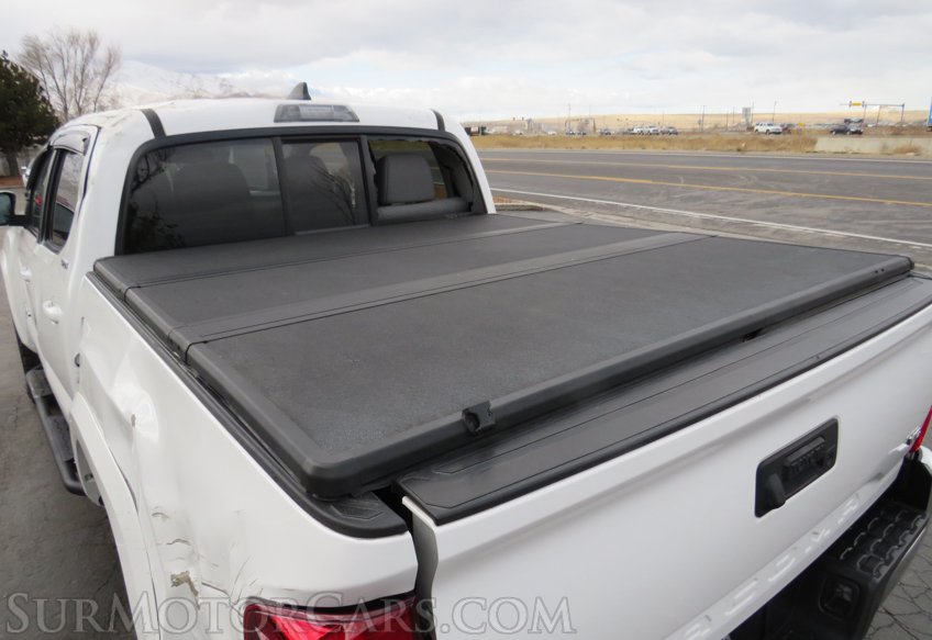 2017 Toyota Tacoma - Image 18