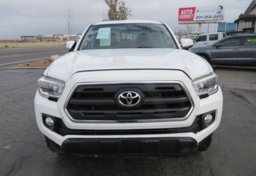 2017 Toyota Tacoma - Image 12
