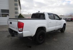 2017 Toyota Tacoma - Image 9