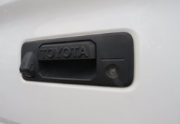 2017 Toyota Tacoma - Image 19