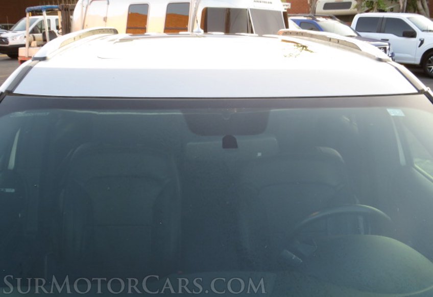 2019 Ford Explorer - Image 12