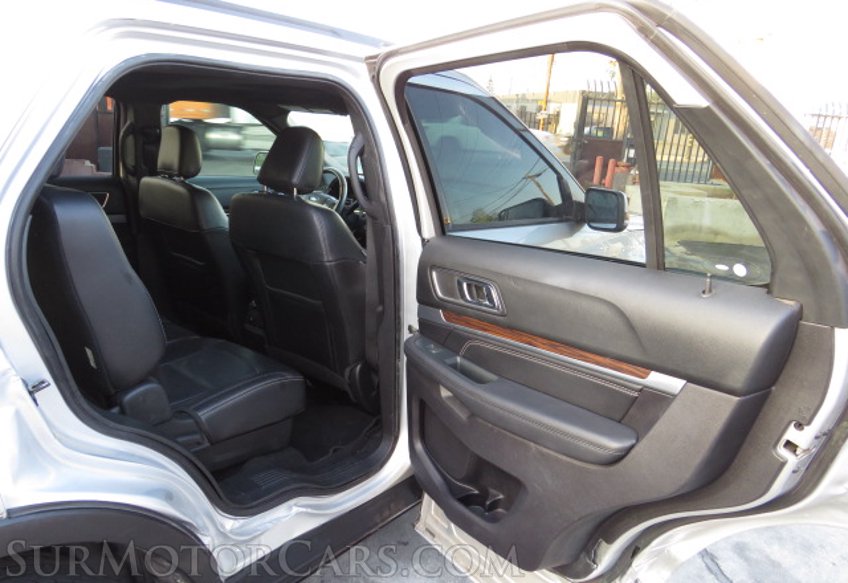 2019 Ford Explorer - Image 29