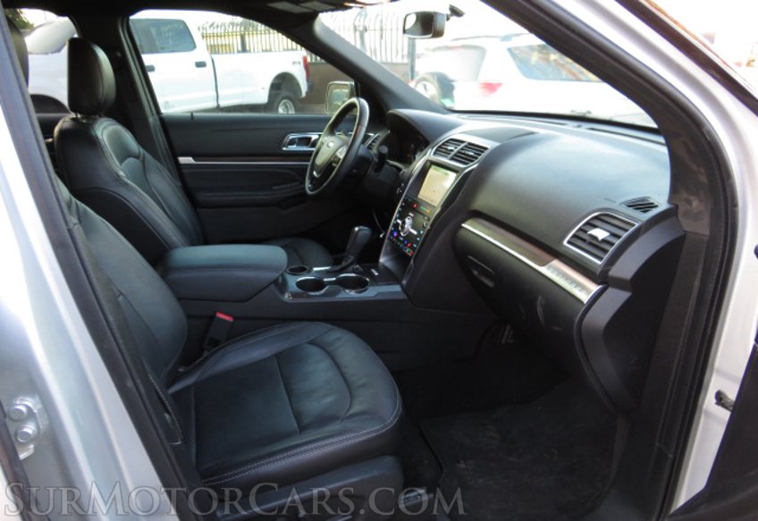 2019 Ford Explorer - Image 28