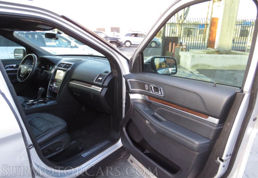 2019 Ford Explorer - Image 27