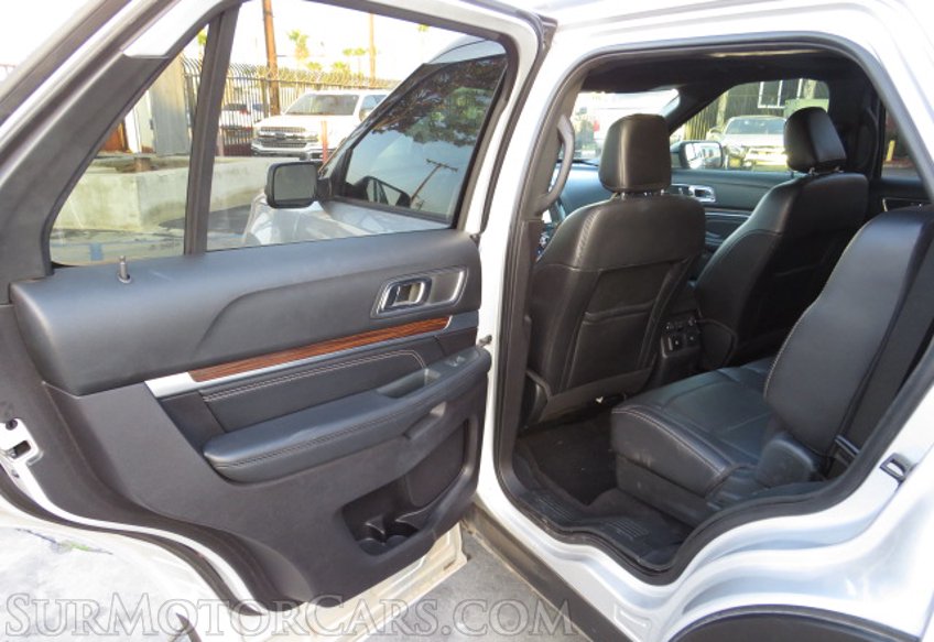 2019 Ford Explorer - Image 24