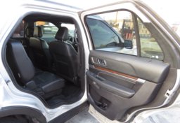 2019 Ford Explorer - Image 29