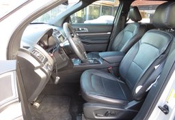 2019 Ford Explorer - Image 32