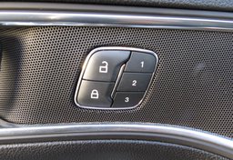 2019 Ford Explorer - Image 50