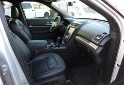 2019 Ford Explorer - Image 28