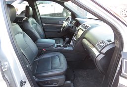 2019 Ford Explorer - Image 33