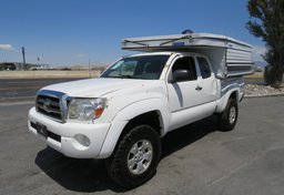 2010 Toyota Tacoma - Image 7