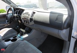 2010 Toyota Tacoma - Image 24