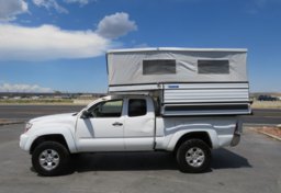 2010 Toyota Tacoma - Image 17