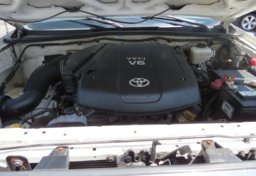 2010 Toyota Tacoma - Image 56