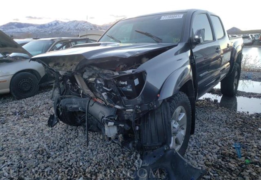 2014 Toyota Tacoma - Image 2