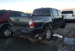 2014 Toyota Tacoma - Image 3