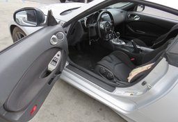 2015 Nissan 370Z - Image 20