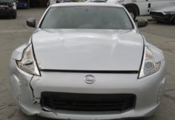 2015 Nissan 370Z - Image 11