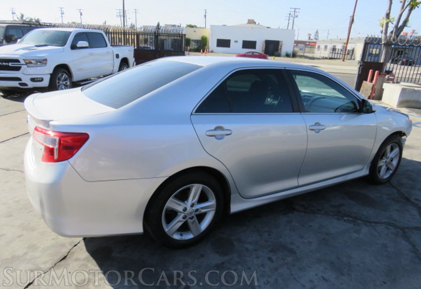 2013 Toyota Camry - Image 5