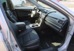 2013 Toyota Camry - Image 26