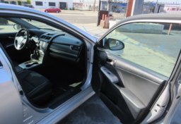 2013 Toyota Camry - Image 20