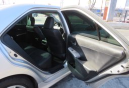 2013 Toyota Camry - Image 22