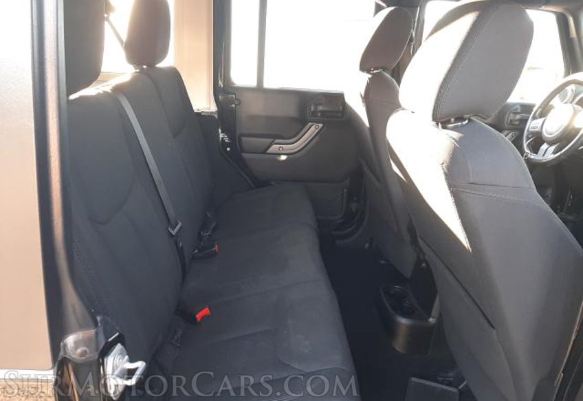 2015 Jeep Wrangler Unlimited - Image 6