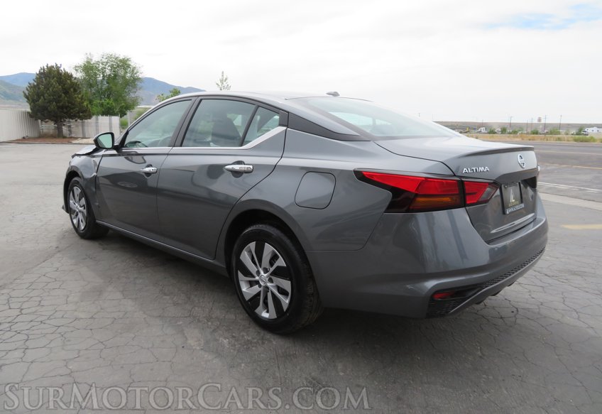 2020 Nissan Altima - Image 7