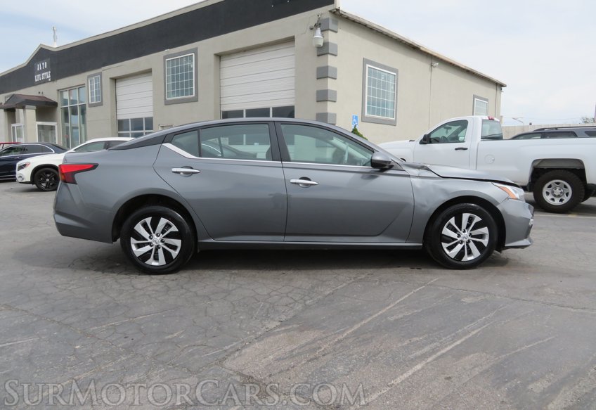 2020 Nissan Altima - Image 10