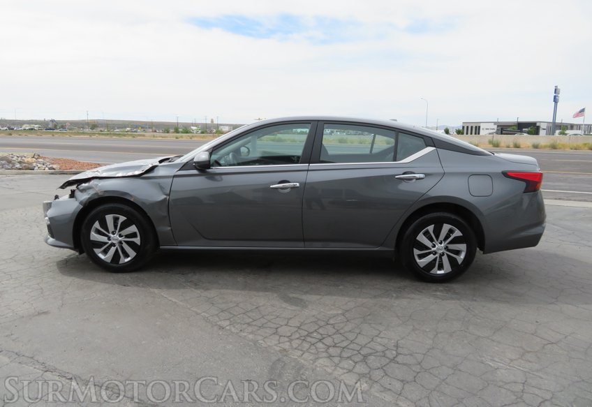 2020 Nissan Altima - Image 9
