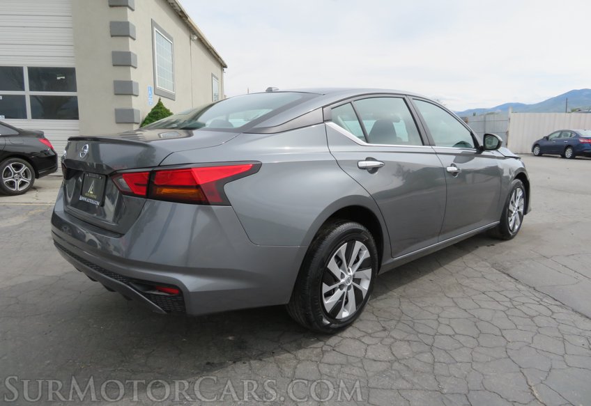 2020 Nissan Altima - Image 8