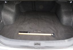 2020 Nissan Altima - Image 26