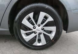 2020 Nissan Altima - Image 40