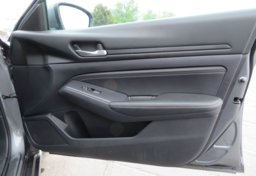2020 Nissan Altima - Image 38