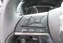 2020 Nissan Altima - Image 28
