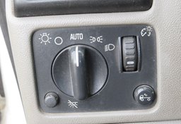 2005 Chevrolet Colorado - Image 31