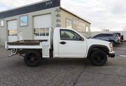 2005 Chevrolet Colorado - Image 10
