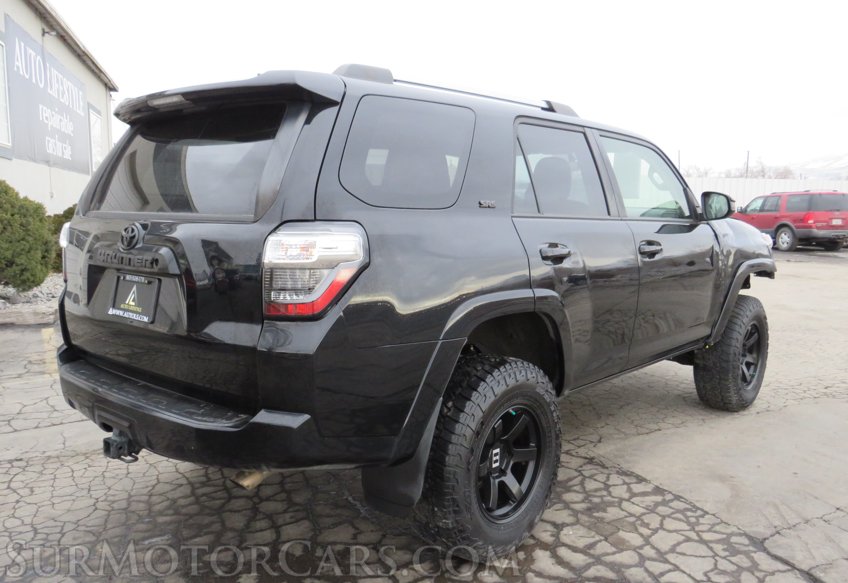 2019 Toyota 4Runner - Image 5